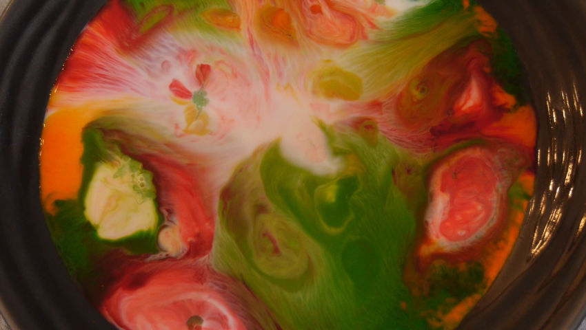 Playing with colored milk - Diode Zone